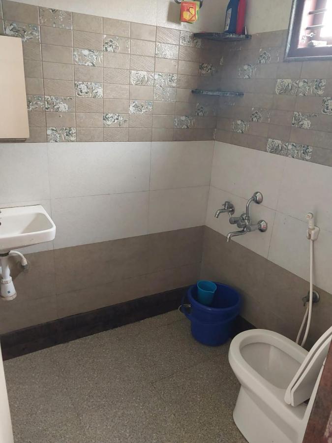 Ratnagiri Apartment *